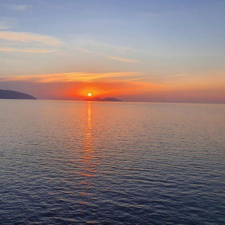 Darla Sea View Apartment Avlonya Dış mekan fotoğraf