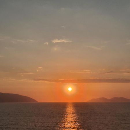 Darla Sea View Apartment Avlonya Dış mekan fotoğraf
